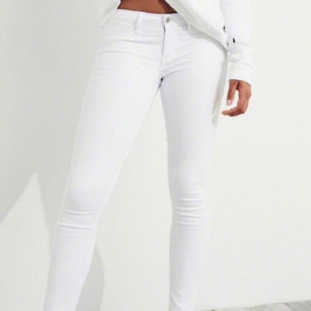 NWOT White Hollister Jeans Low-Rise